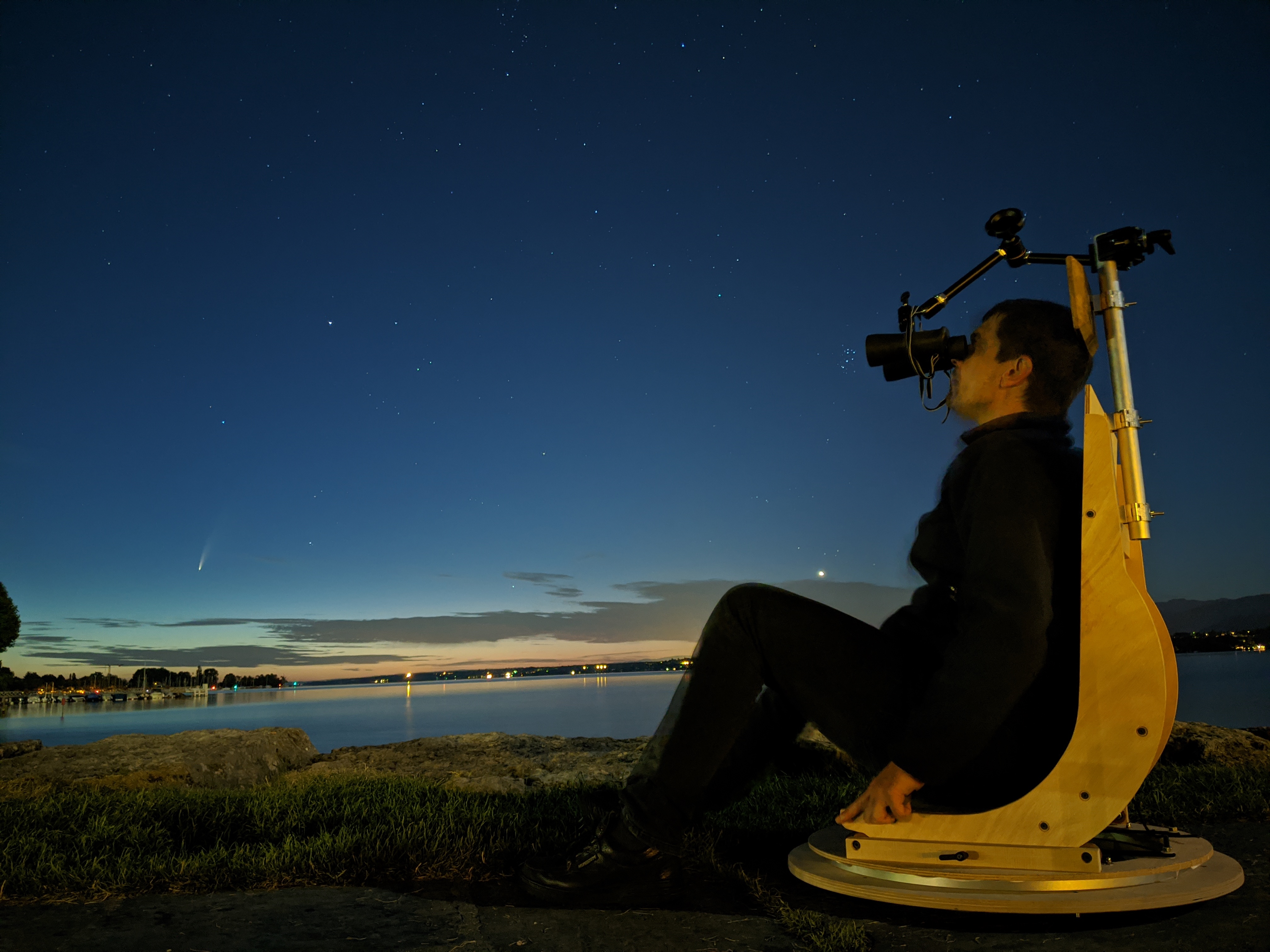 Neowise chair to scan the skies with binoculars - prototype